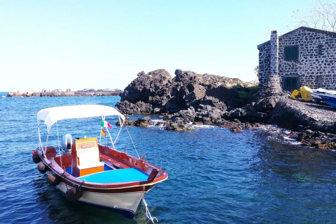 Villa Casa Del Sole Con Vista Sull'Etna A 200 Mt Dal Mare Acireale Exterior foto